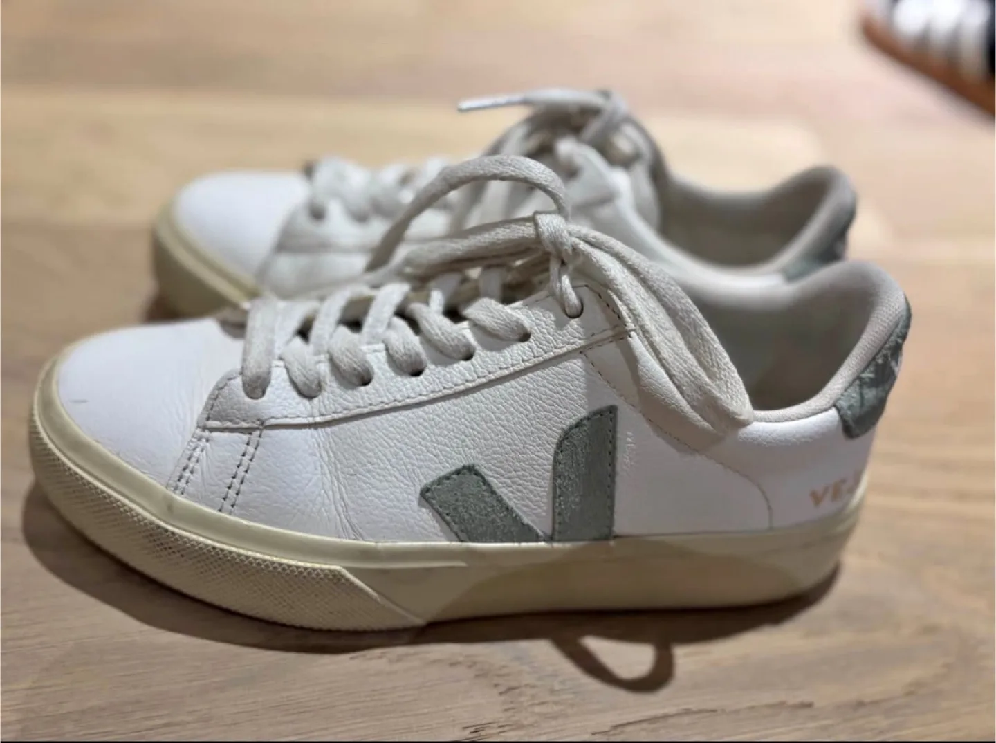 Veja Esplar Sneakers -, Size 5 thumbnail