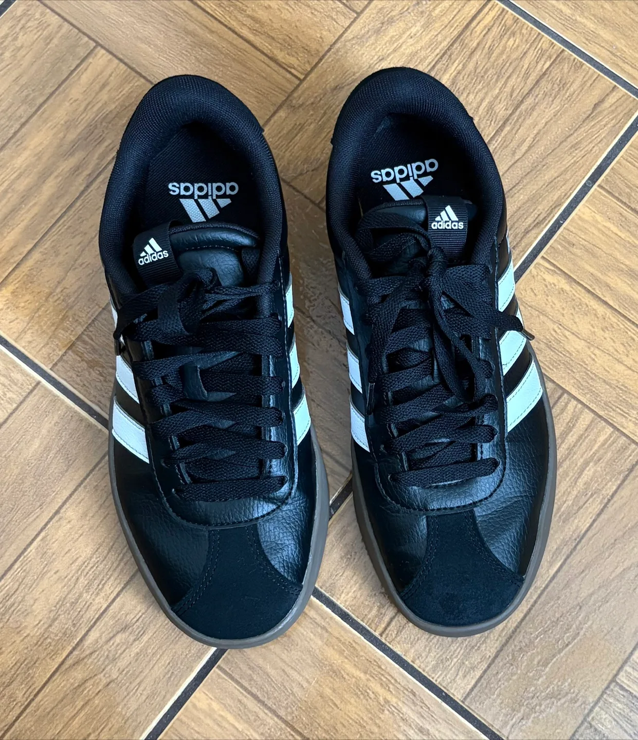 Women’s Adidas Court VL Black/White Sneakers-Size 7.5 thumbnail
