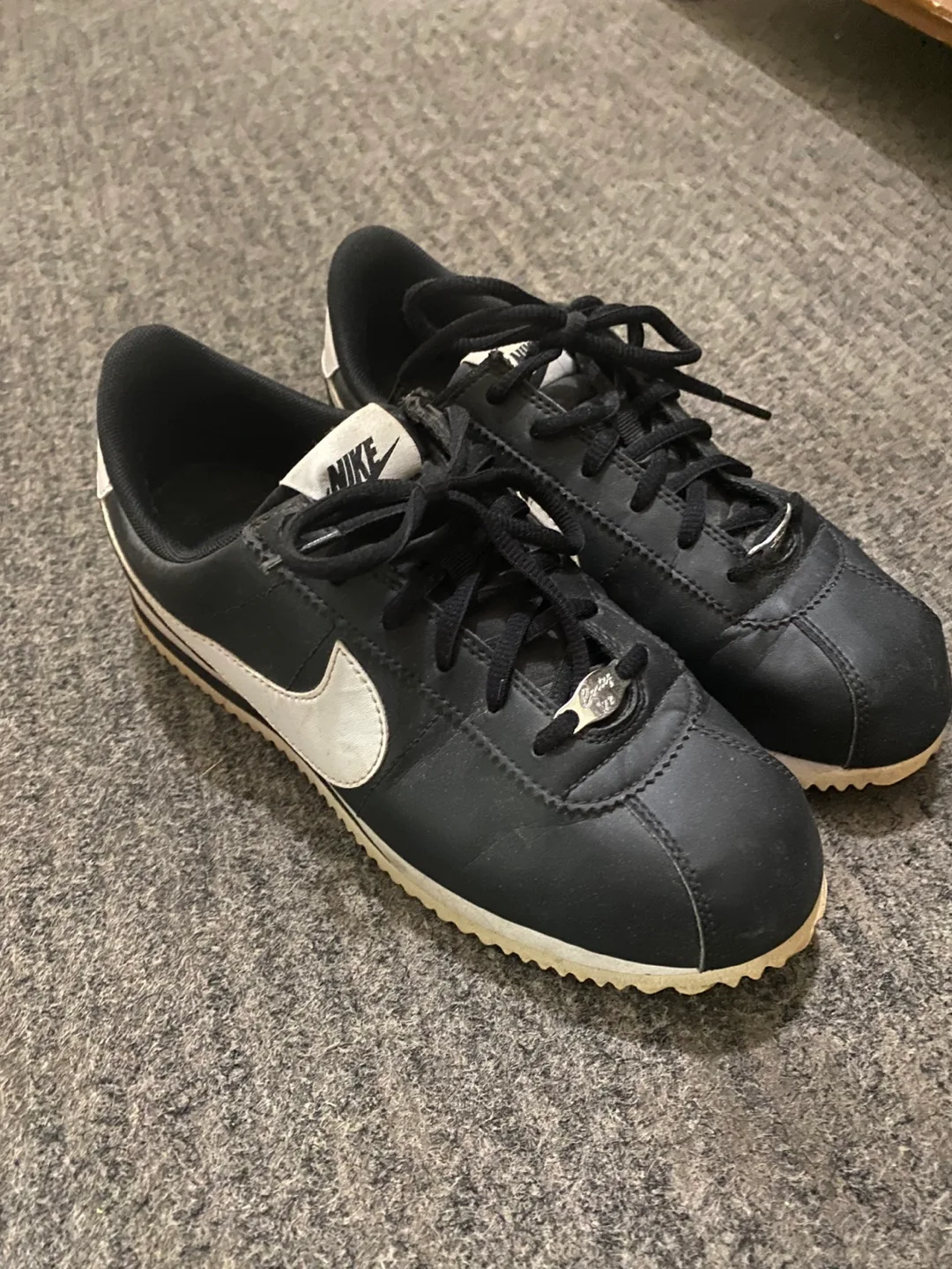 Youth Nike Cortez Basic Shoes - Black/White image indicator(3)