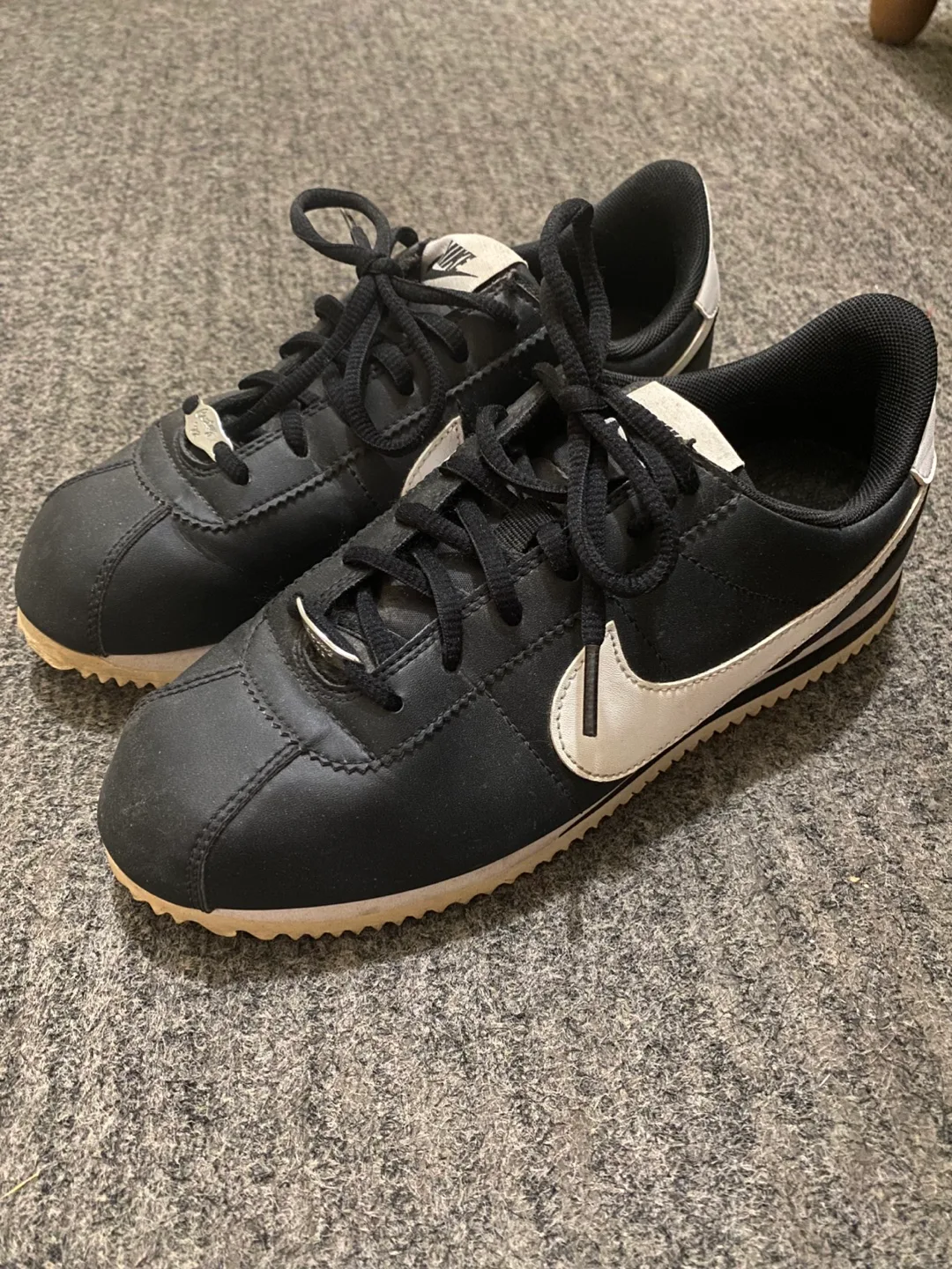 Women’s Nike Cortez Basic Shoes - Black/White thumbnail