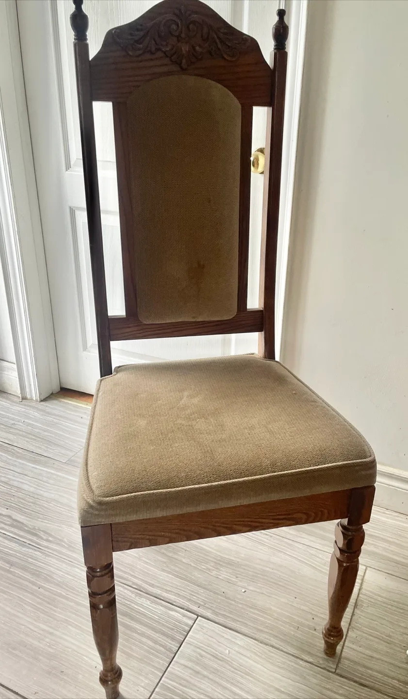 Oak chair thumbnail