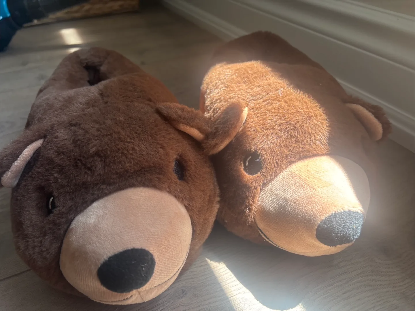 Old Navy Bear Slippers - Size XXL (5-6) thumbnail