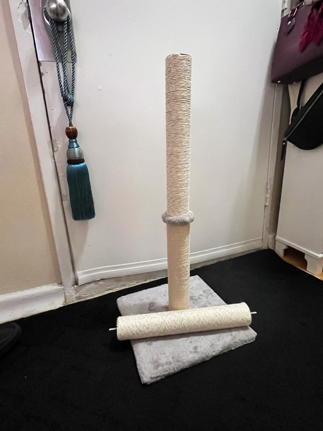 Cat Scratching Post (recently replaced poles) thumbnail