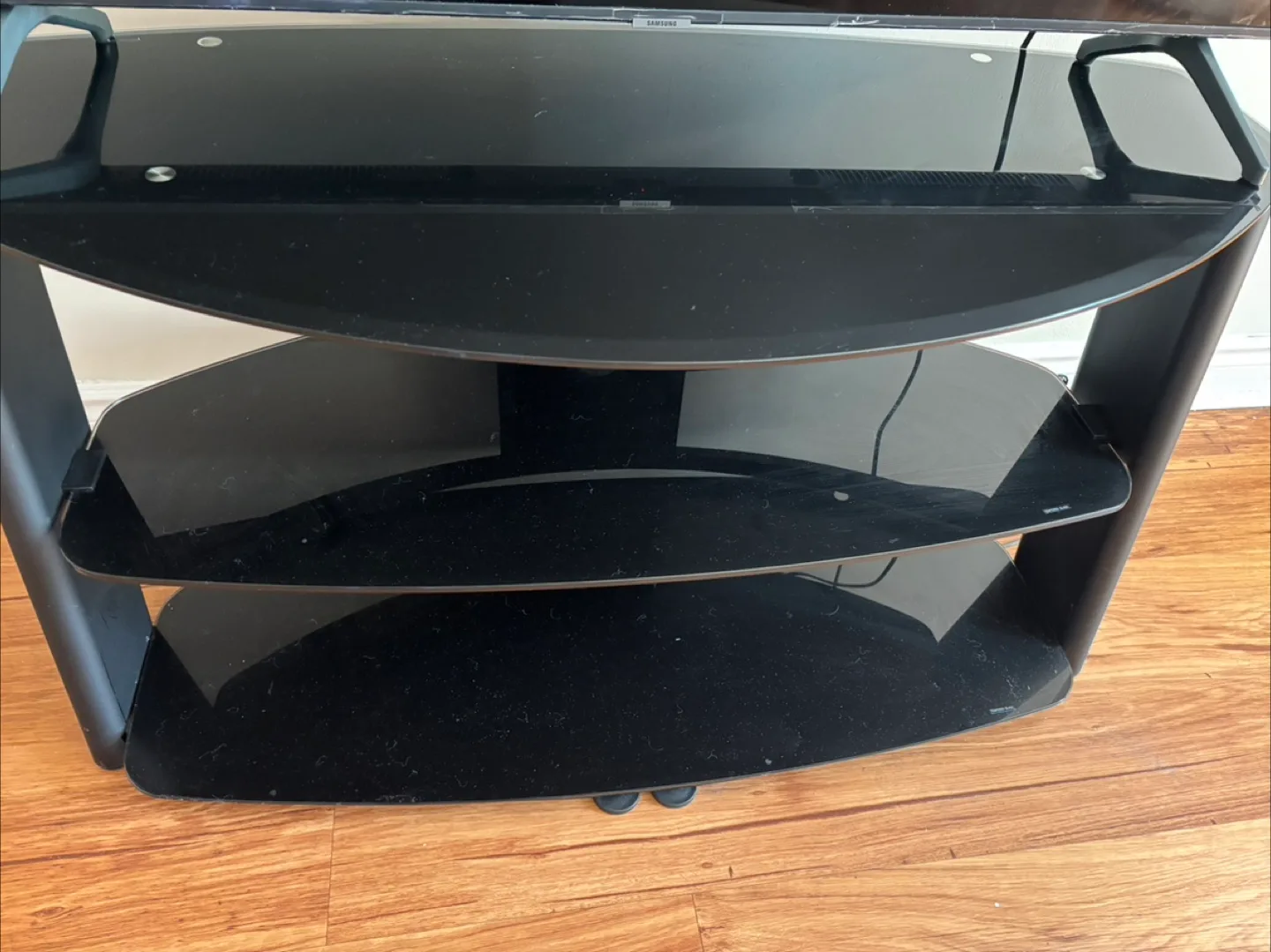 Black Glass TV Stand image indicator(2)