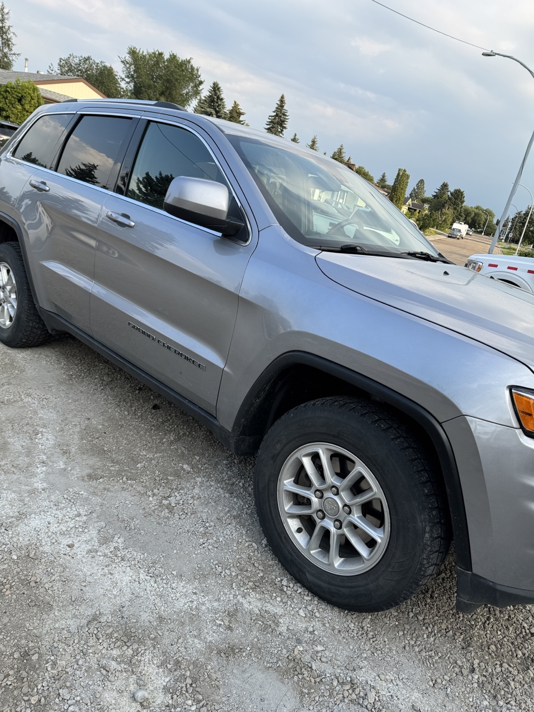 Jeep Grand Cherokee - photo 3