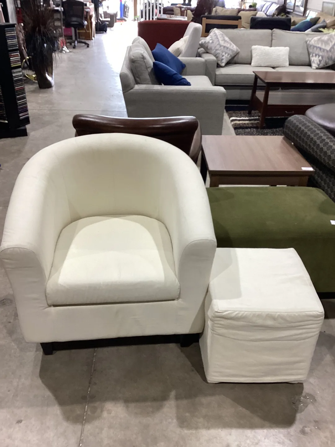 White Barrel Chair with Ottoman thumbnail