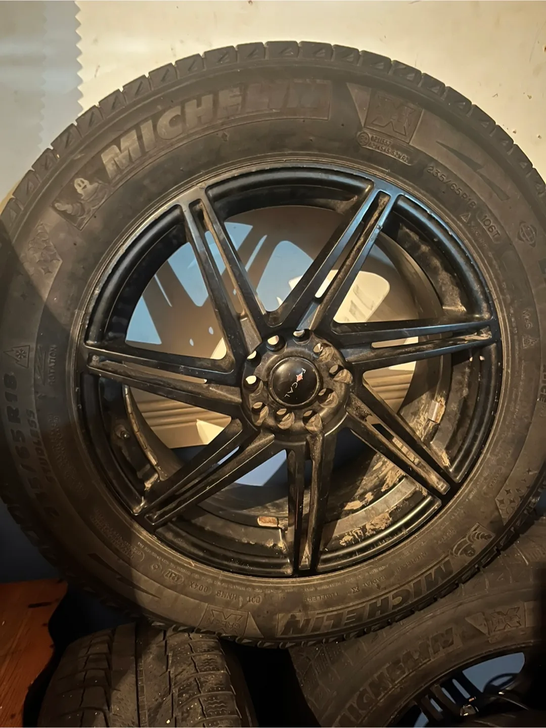 Michelin Latitude X-Ice Winter Tires 235/65R18 thumbnail