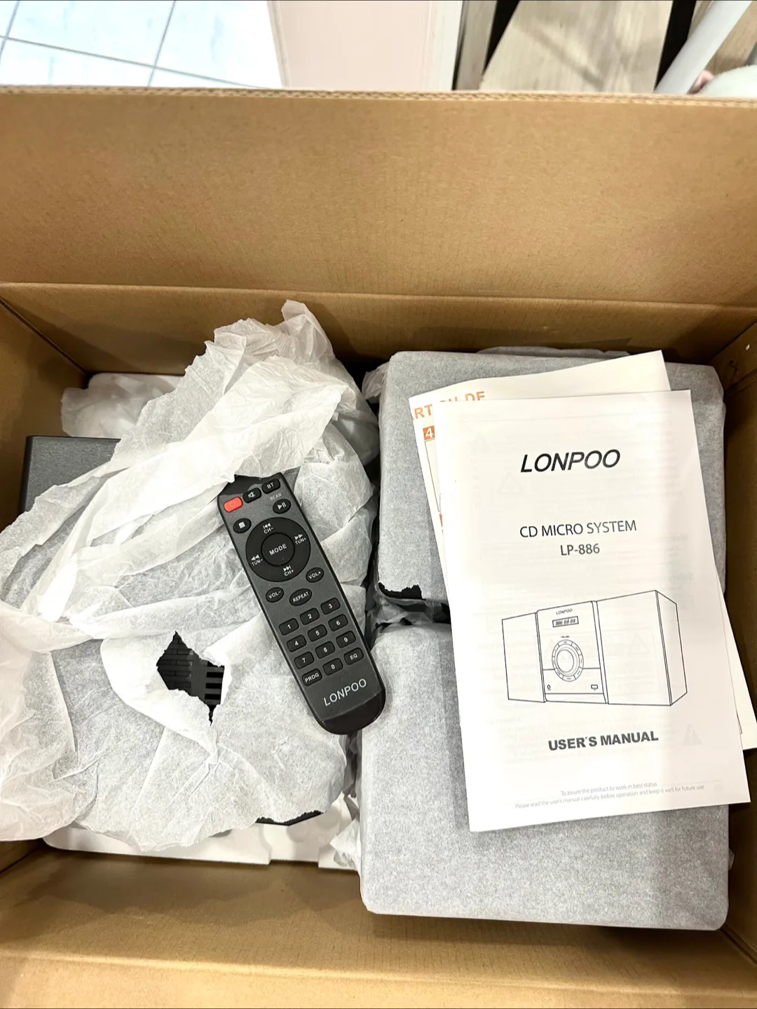 LONPOO LP-886 CD Micro System - Like New! image indicator(3)