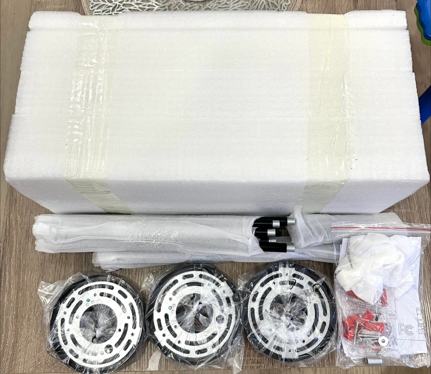 Glass Pendant Lighting Fixture - New in Box! image indicator(3)