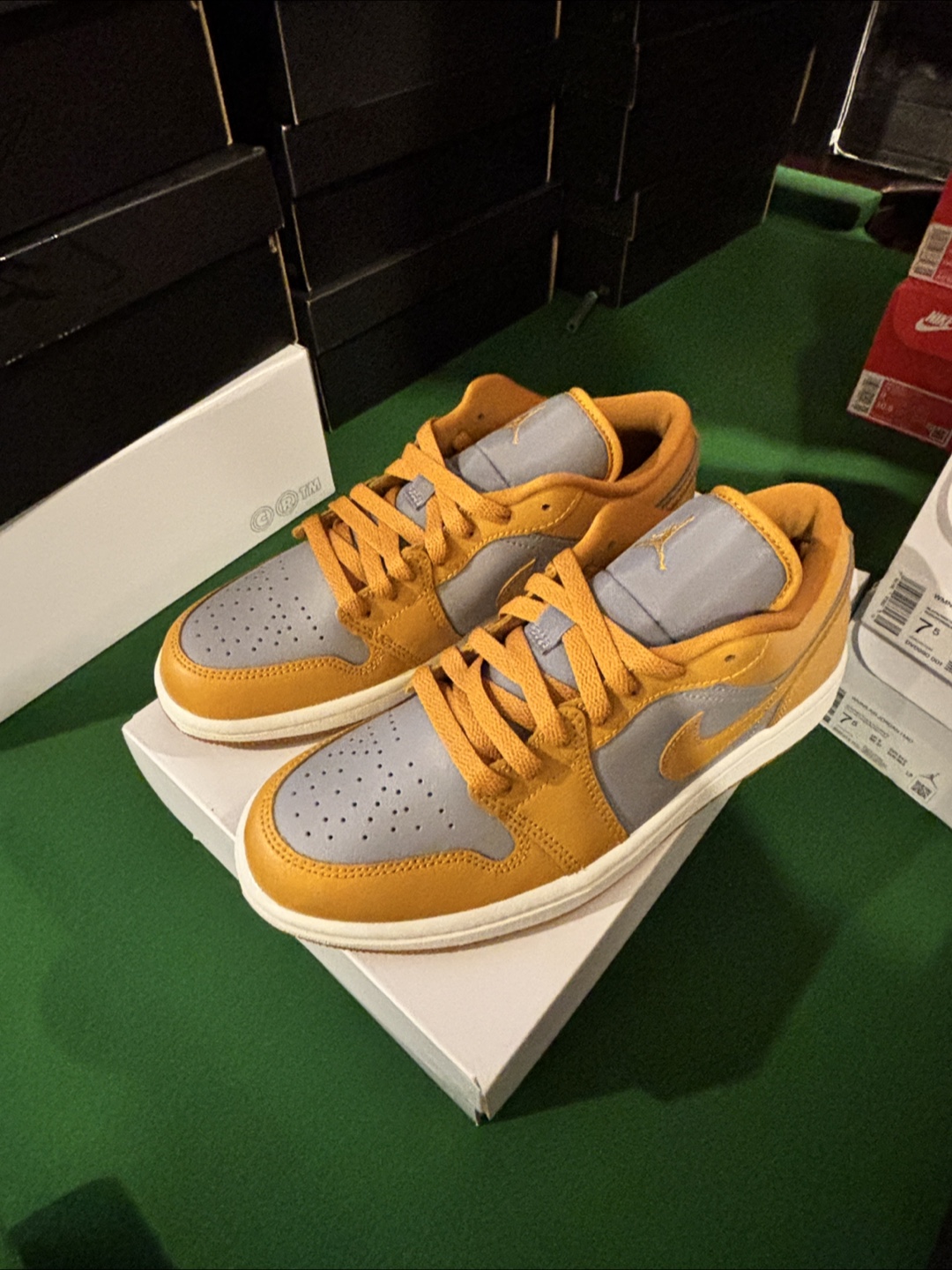 Nike Air Jordan 1 Low - photo 3