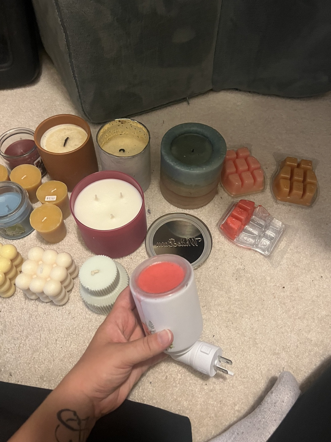 Assorted Candles and Wax Melts🇨🇦 - photo 2