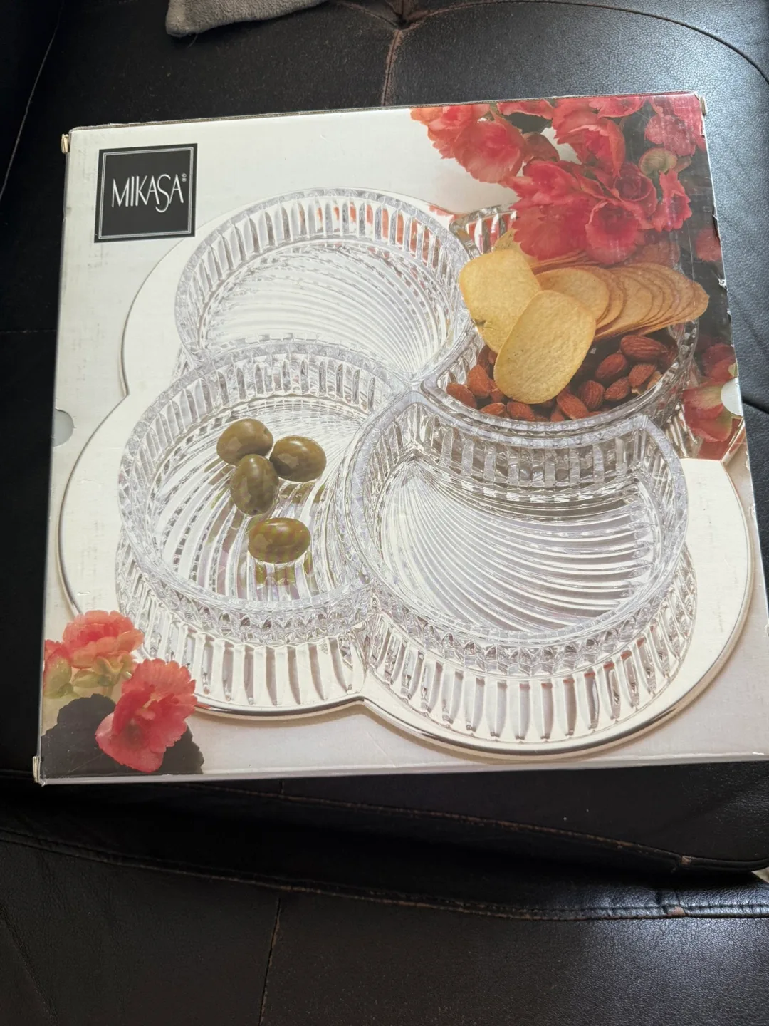 Mikasa Vision 4-Part Server with Tray image indicator(6)