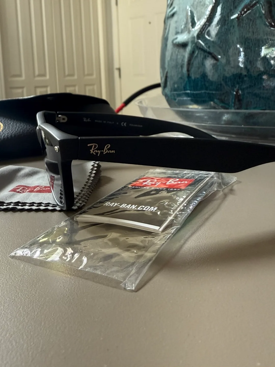 Ray Ban New wayfaer image indicator(5)