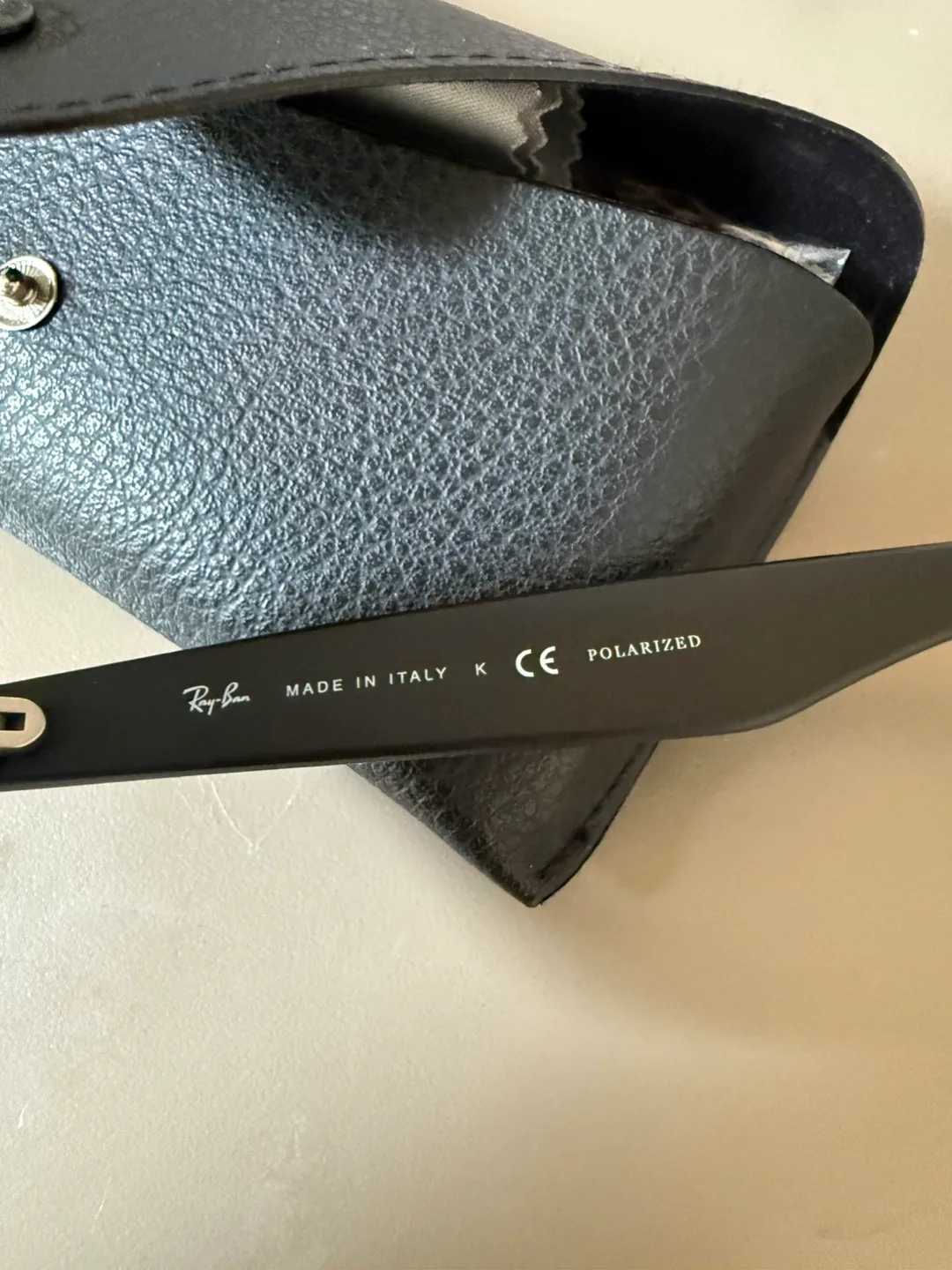 Ray Ban New wayfaer image indicator(7)