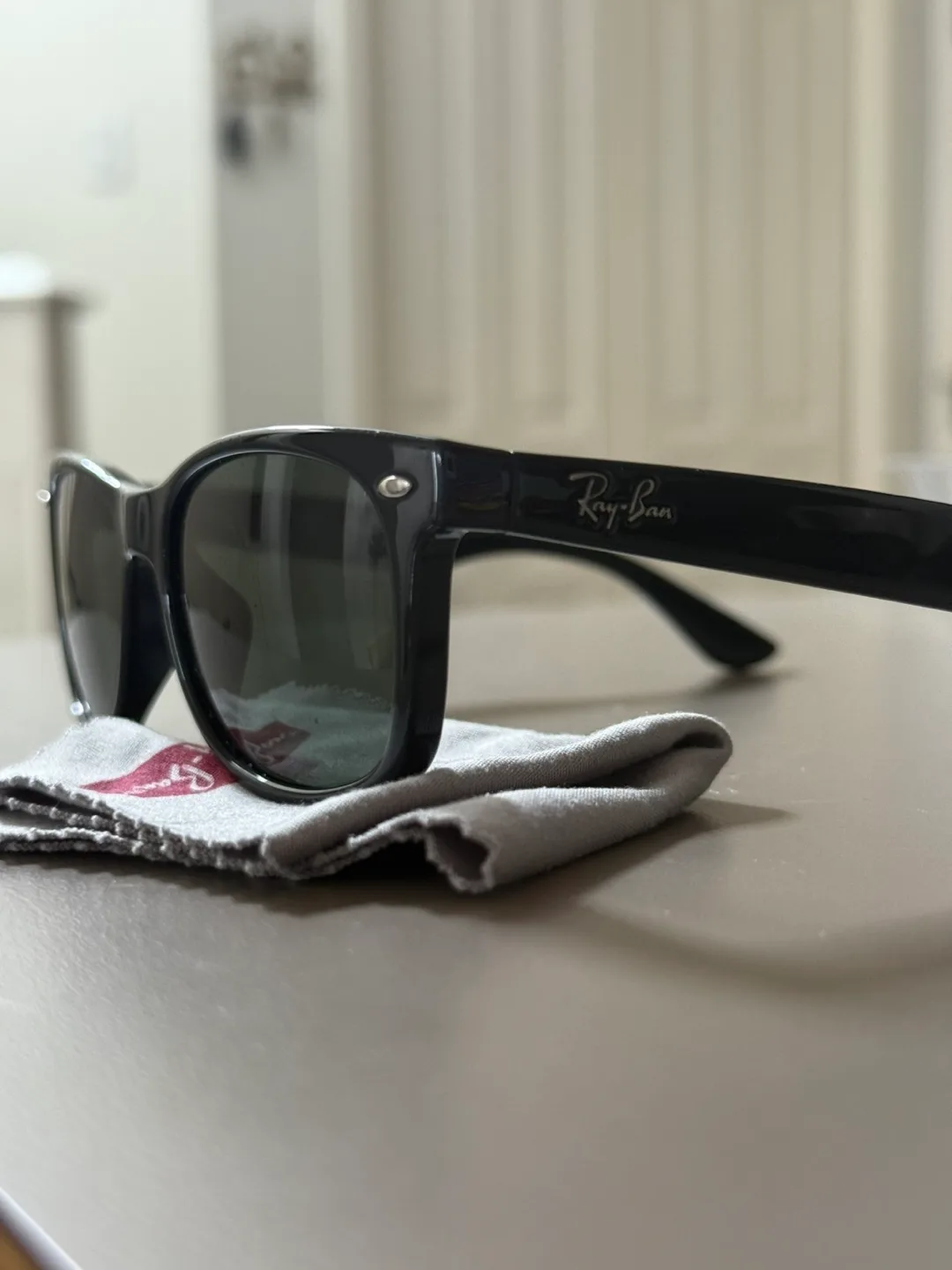 Ray ban Jr sunglasses image indicator(2)