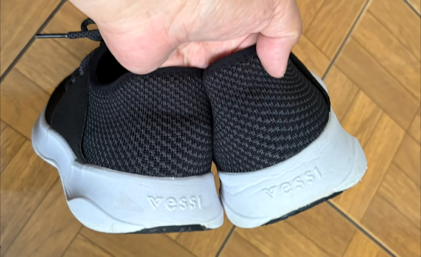 Women’s Vessi Waterproof Everyday Classic Sneakers- Size 8 image indicator(4)