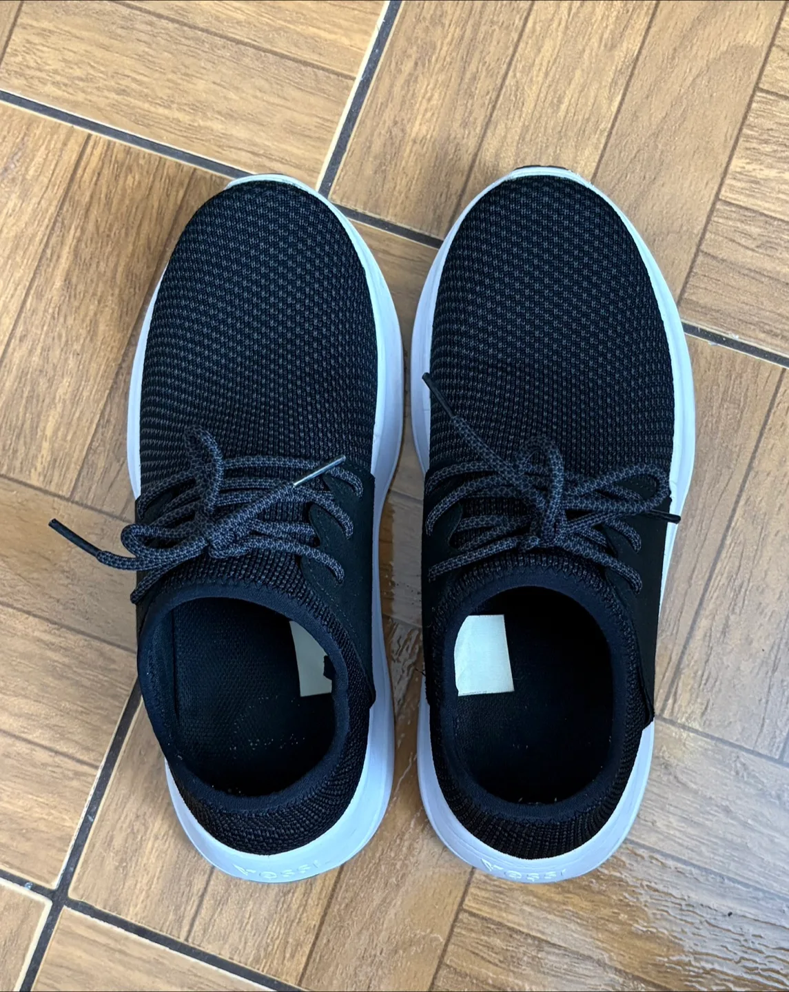 Women’s Vessi Everyday Classic Sneakers- Size 8 thumbnail