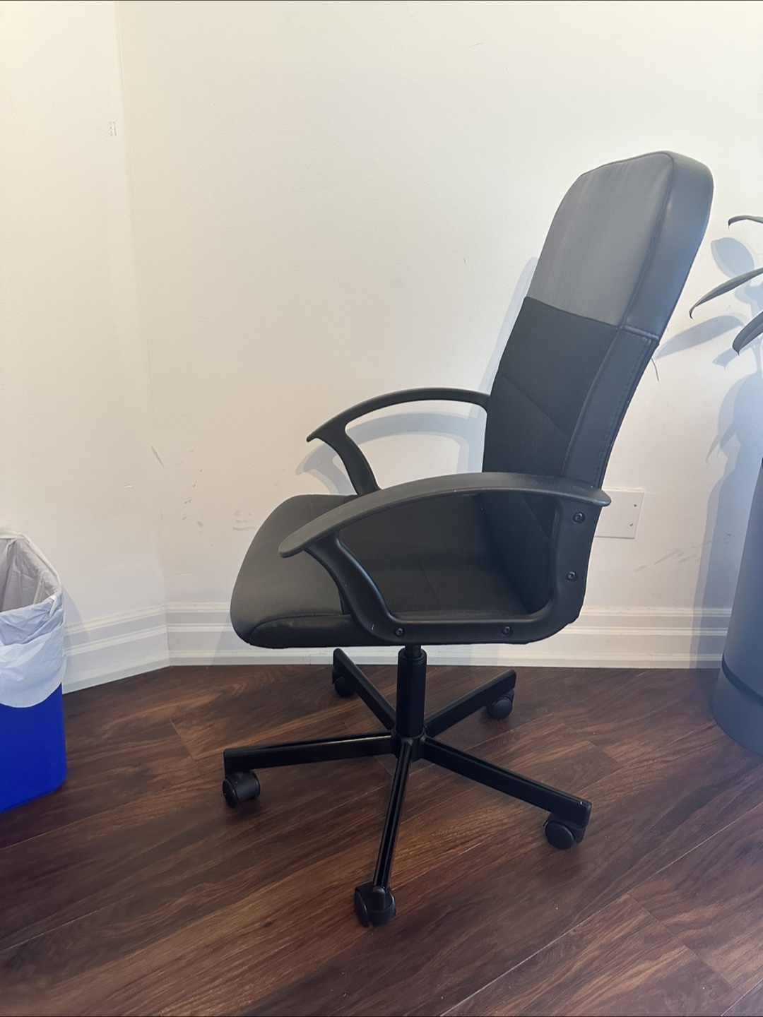 Black Office Chair | IKEA RENBERGET - photo 3