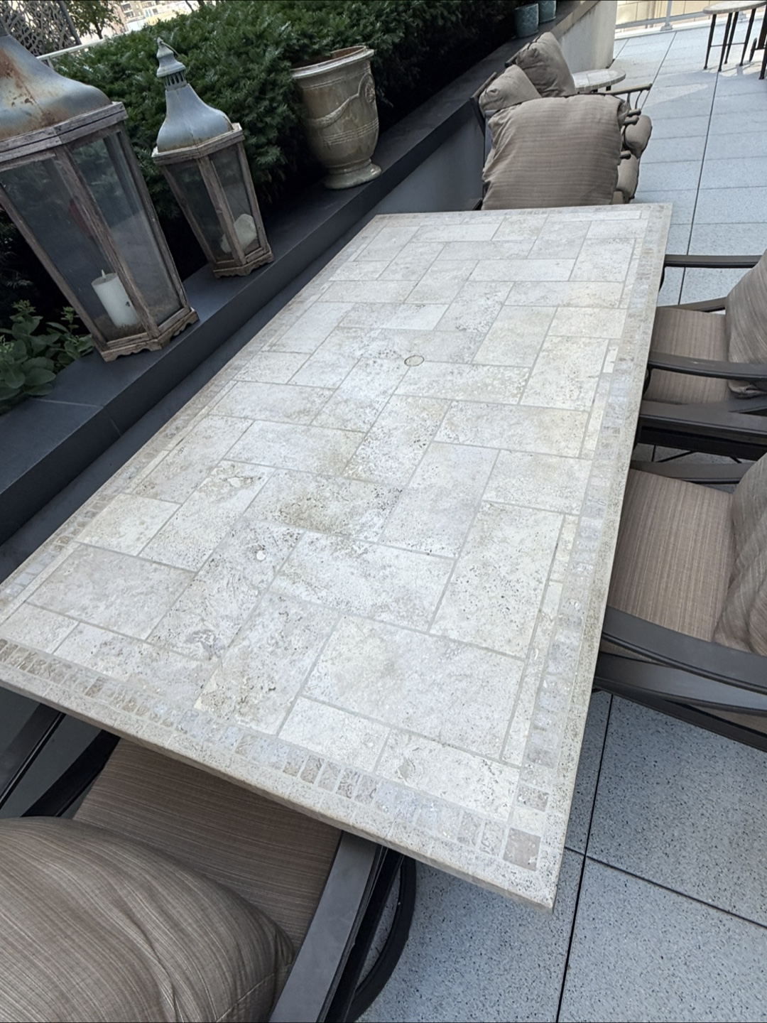 Woodard outdoor travertine dinning table and 6 chairs - photo 2