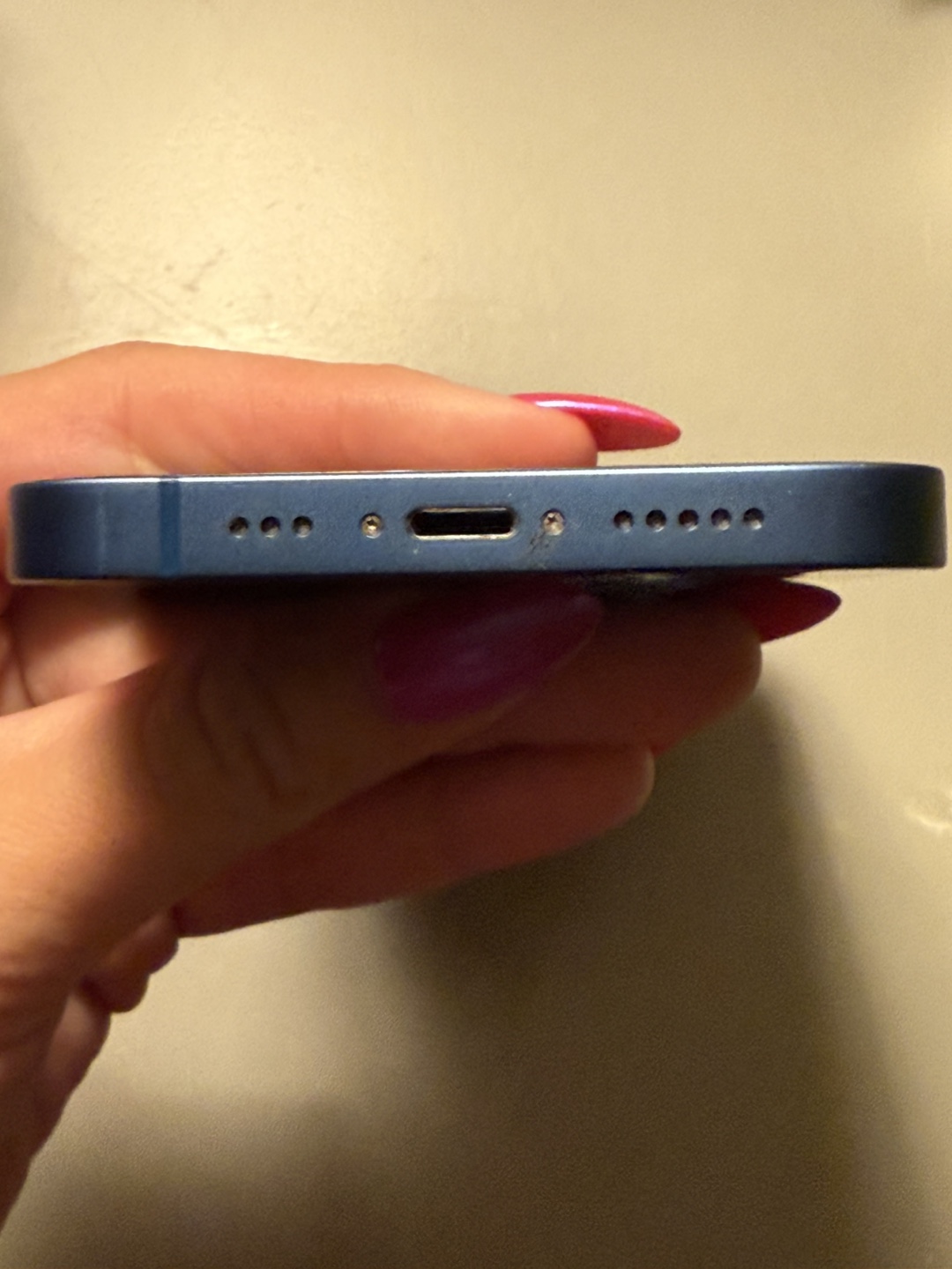 iPhone 13 - photo 3