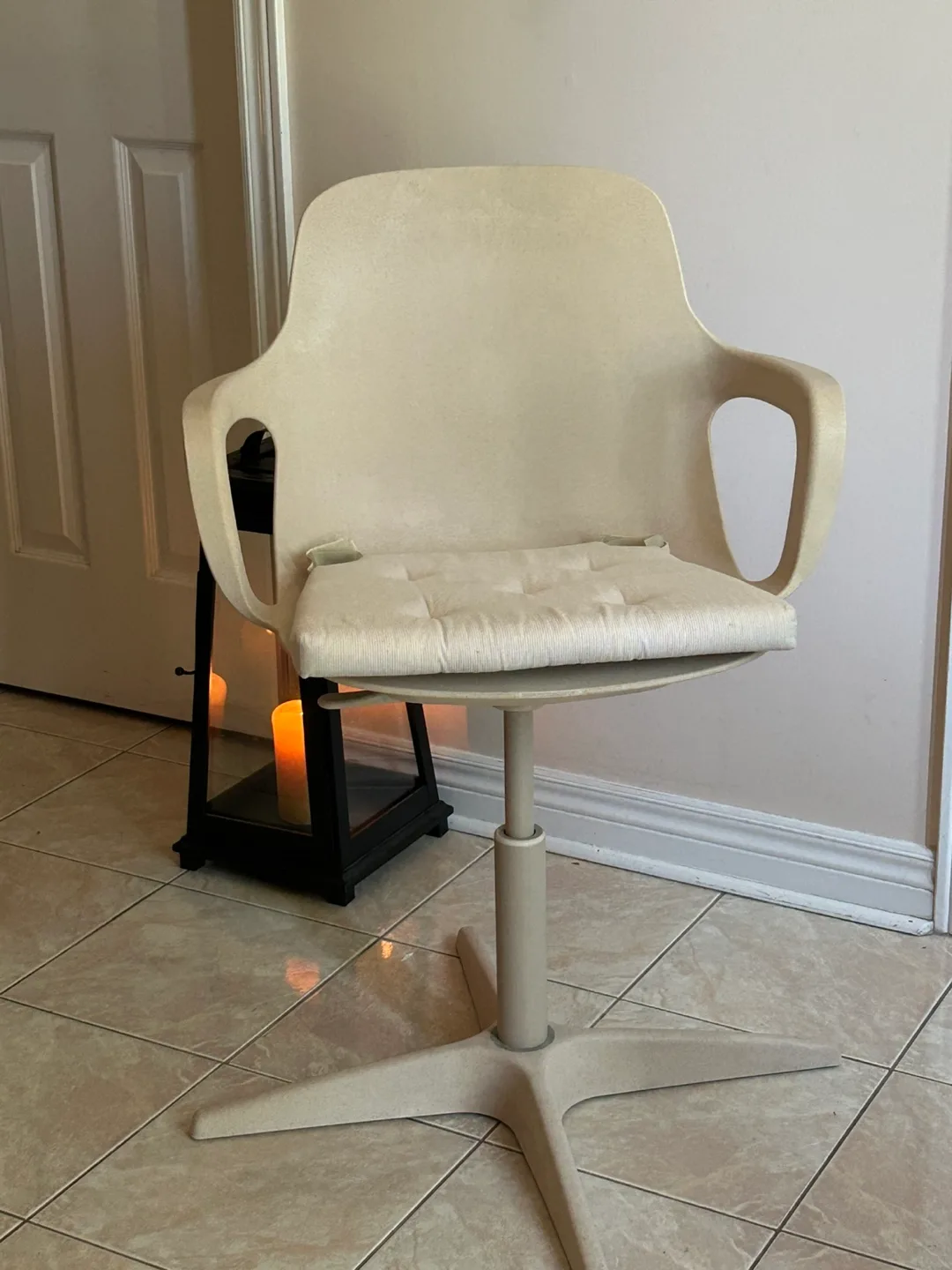 Herman Miller Forme Swivel Chair - Sand image indicator(2)