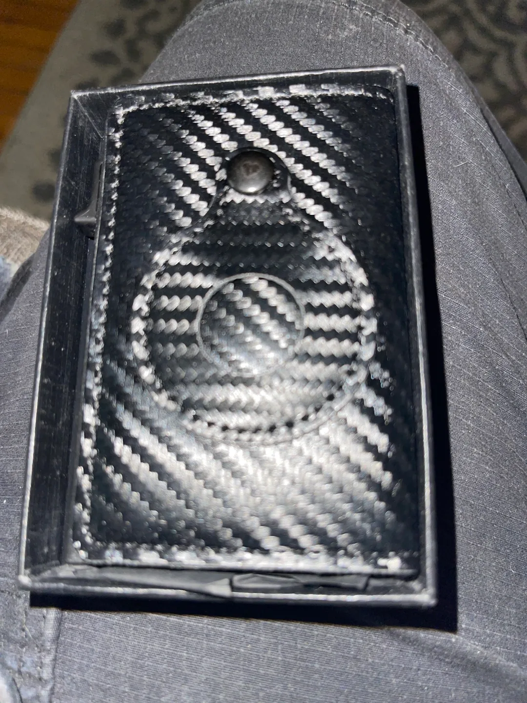 Wallet that pops your cards up when you need them thumbnail