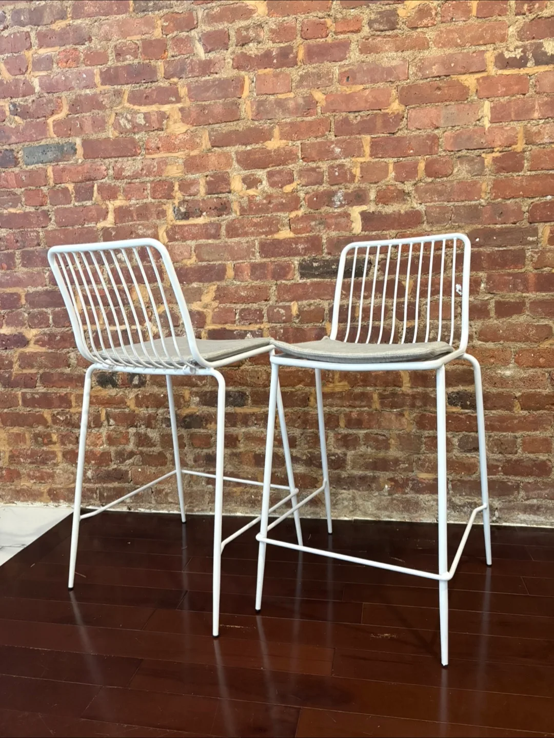Set of 2 White Metal Bar Stools thumbnail