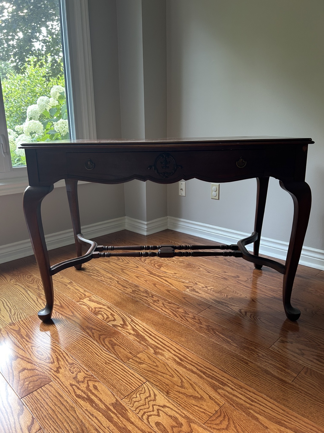 Antique Style Wooden Desk