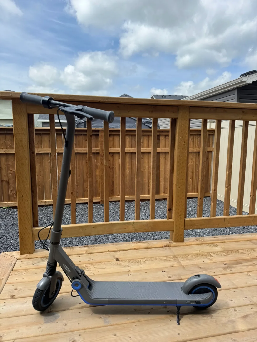 Ninebot Electric Scooter open to trades 200$+ image indicator(2)