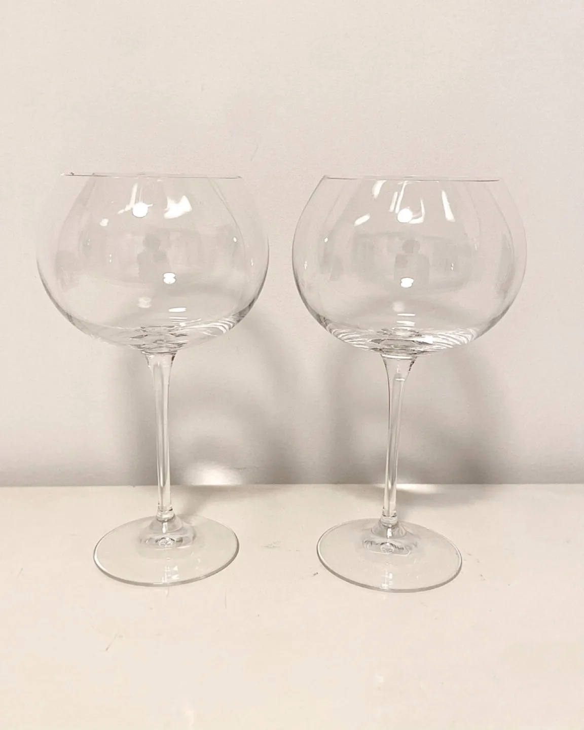 Set of 2 Balloon Wine Glasses thumbnail