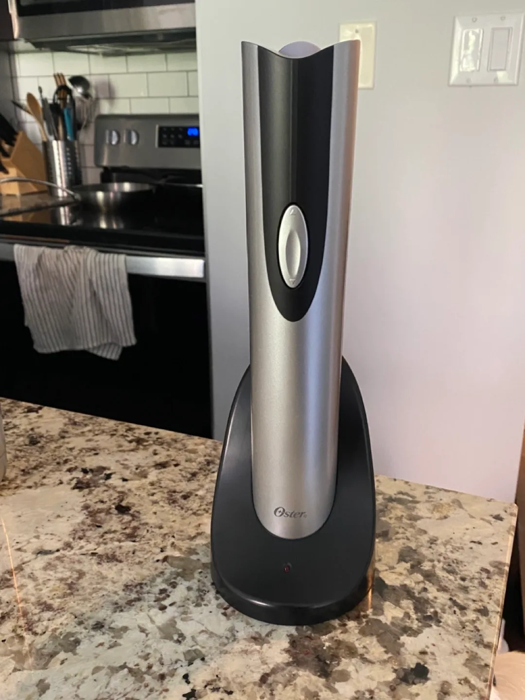 Electric Wine Opener thumbnail