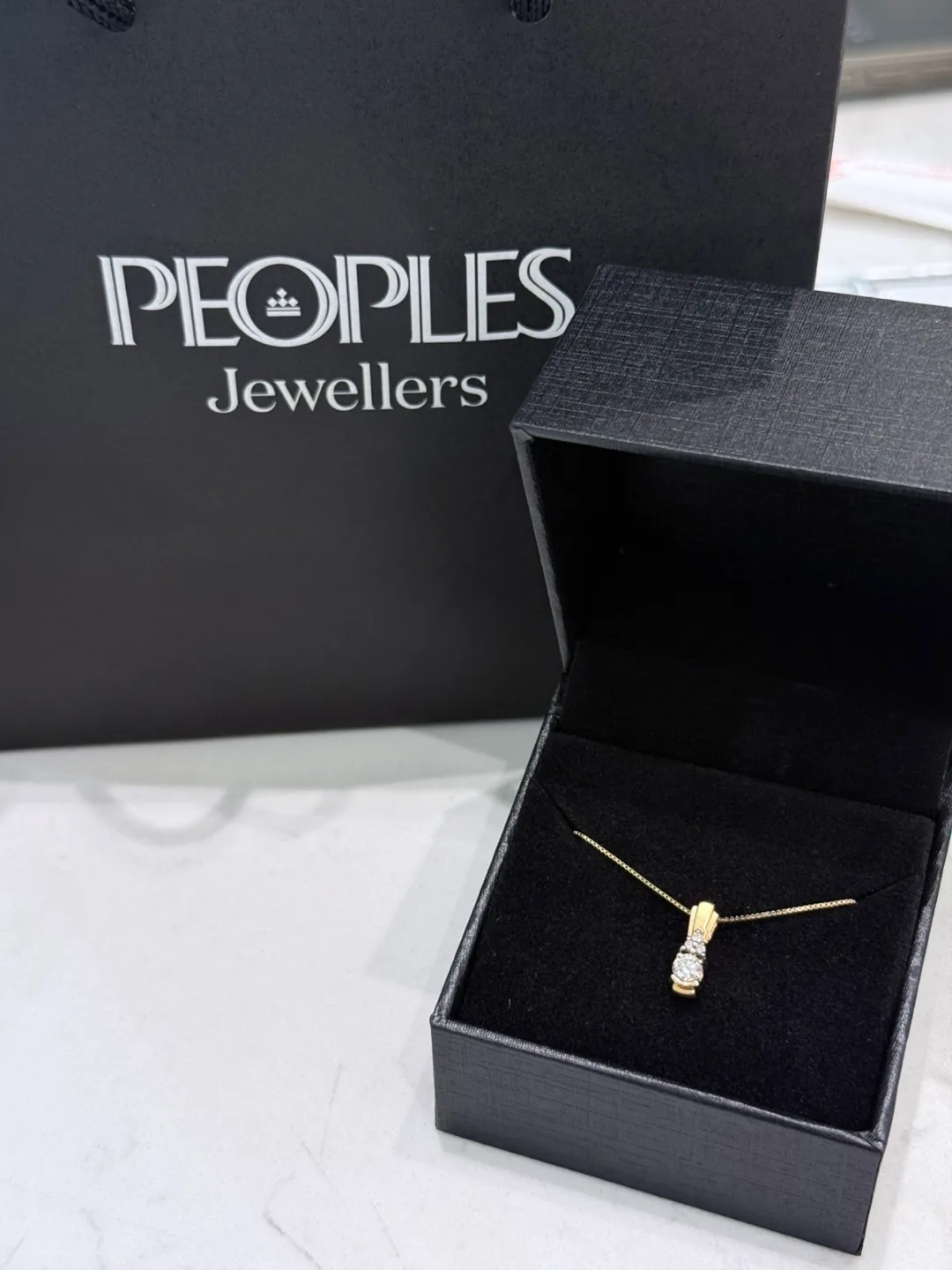 Peoples Diamond necklace thumbnail
