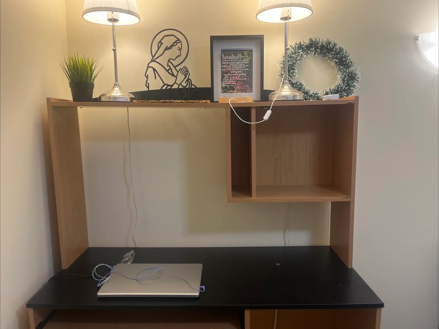 Work table with Hutch thumbnail