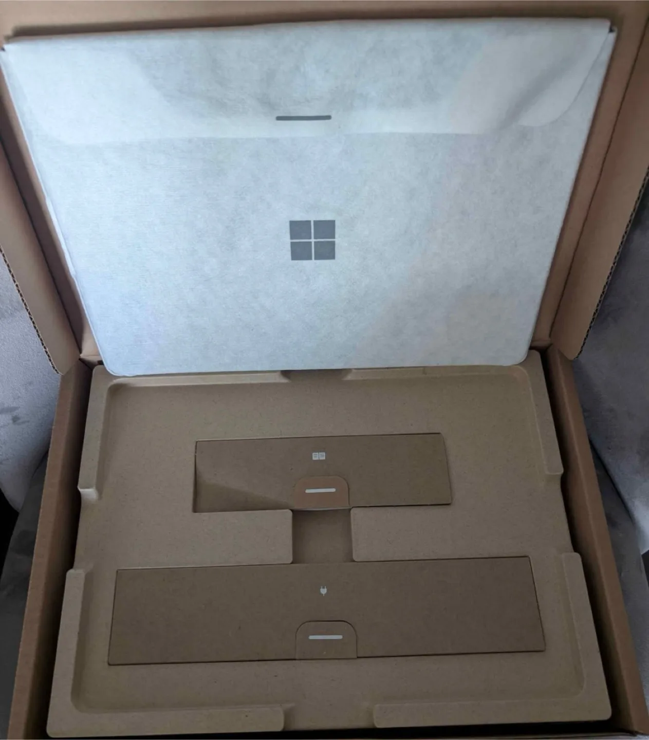 Microsoft Surface Pro for Business image indicator(6)