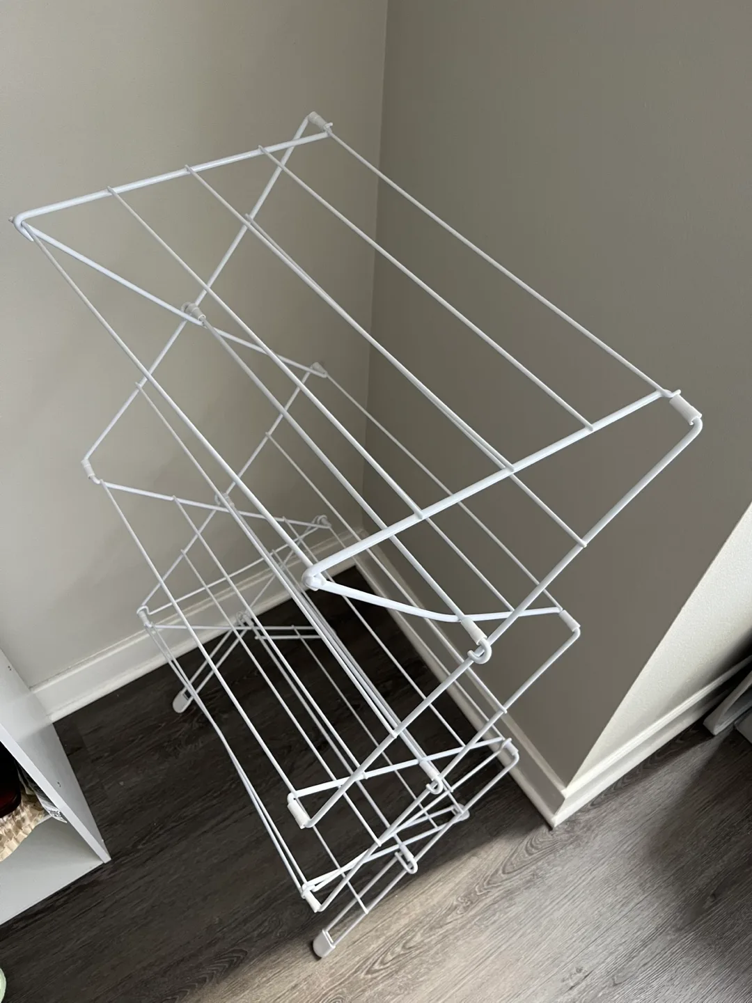White Foldable Clothes Drying Rack thumbnail