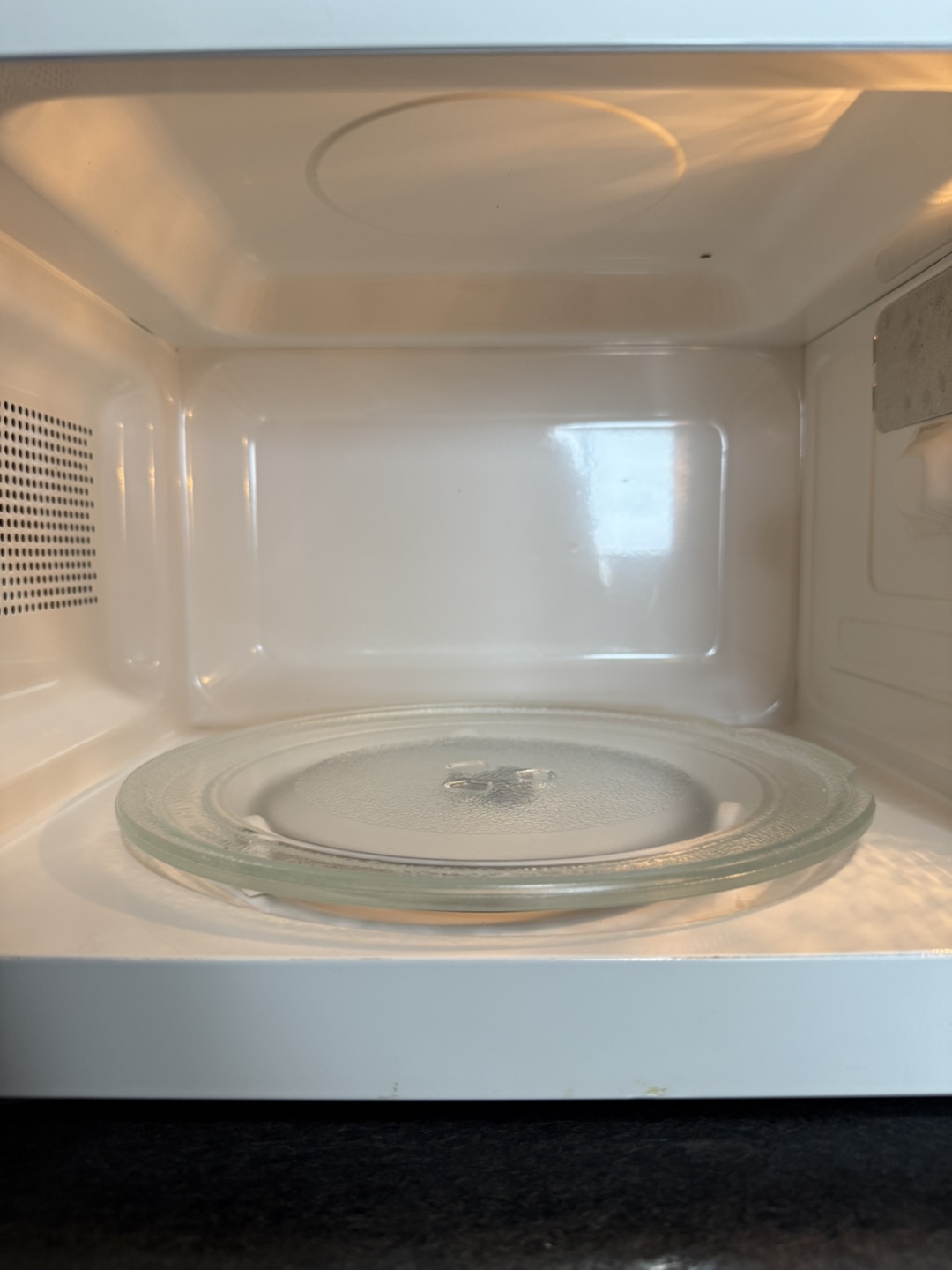 Galanz Retro Microwave - Red - photo 4