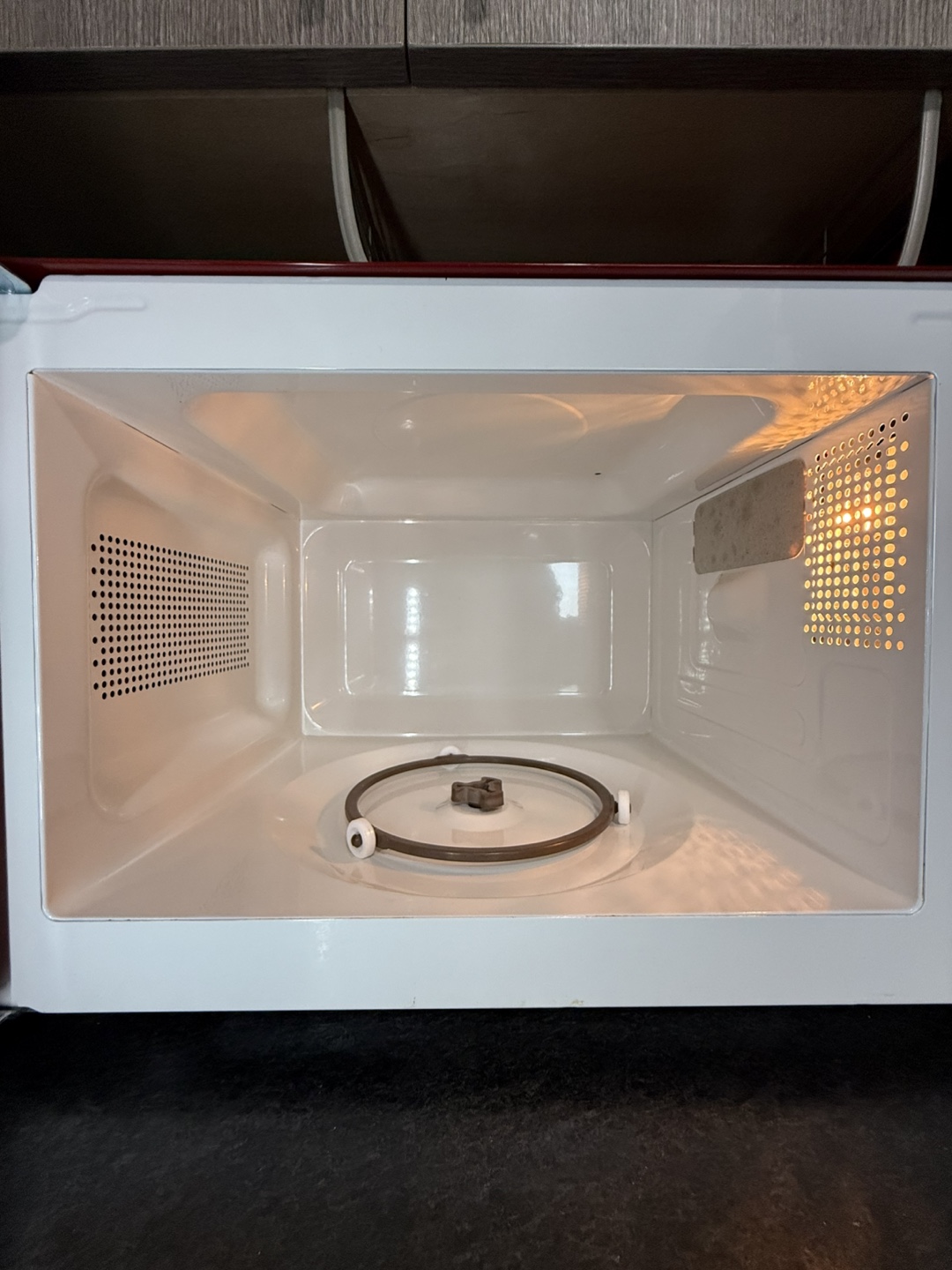 Galanz Retro Microwave - Red - photo 3