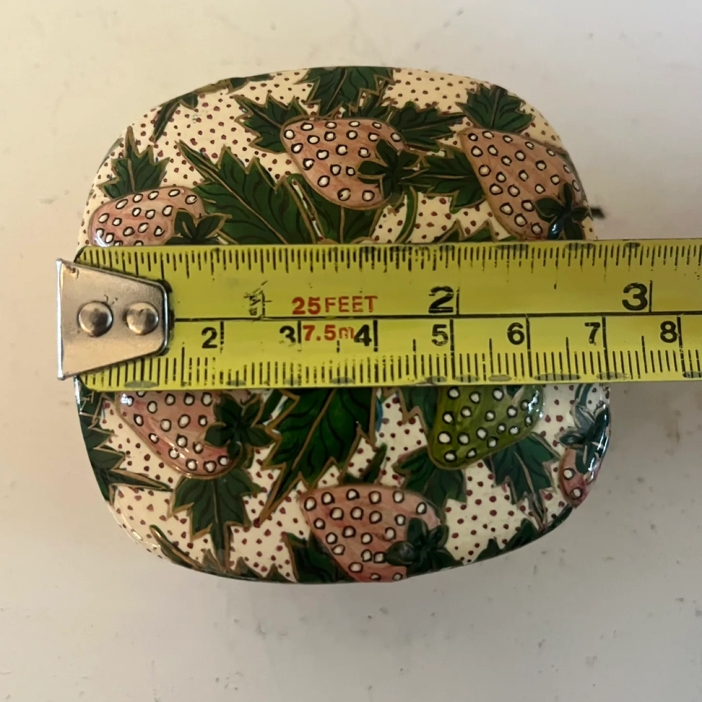 Kashmir Strawberry Paper Mache Box image indicator(3)