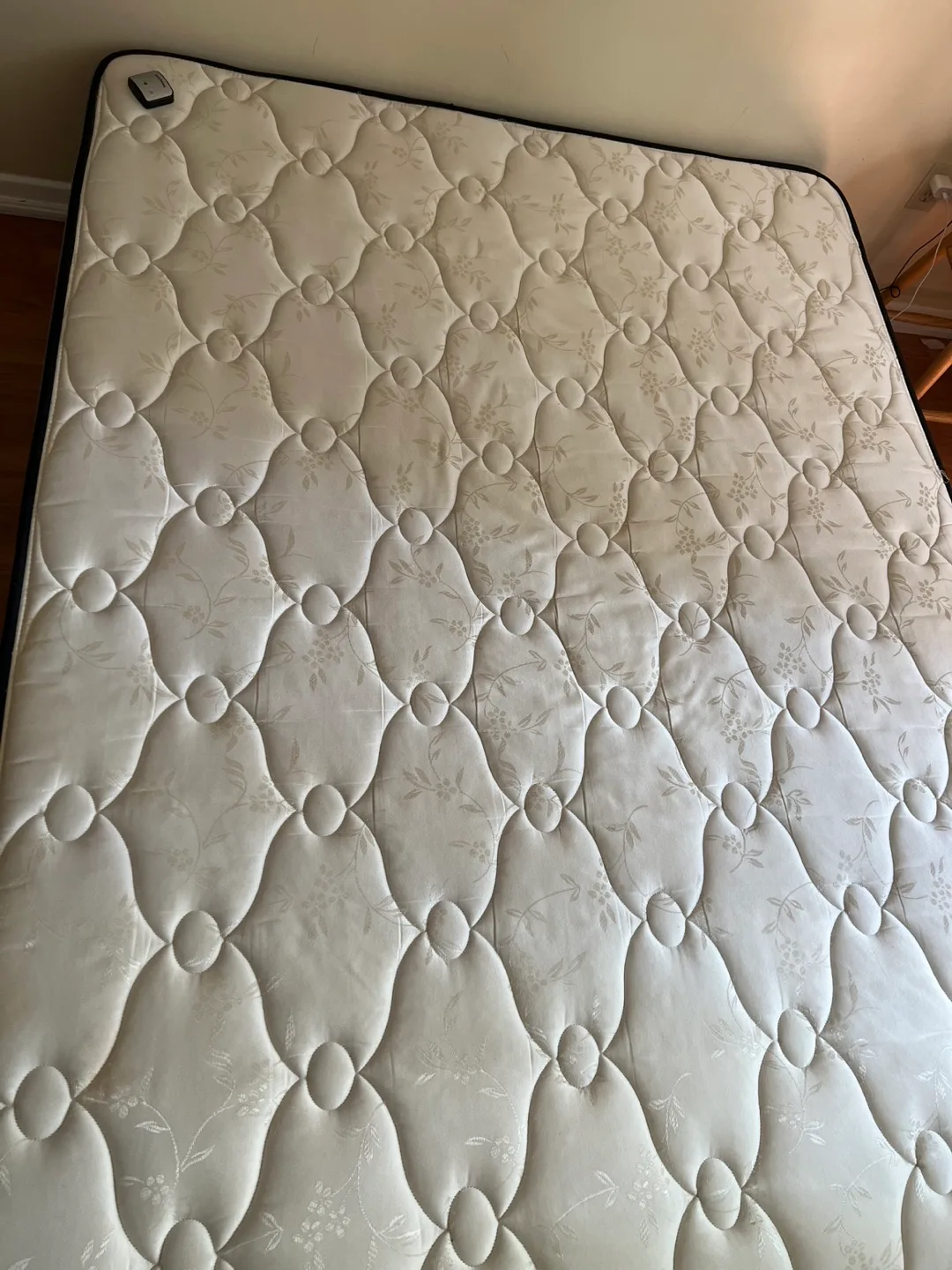 Queen size mattress and bed seat thumbnail