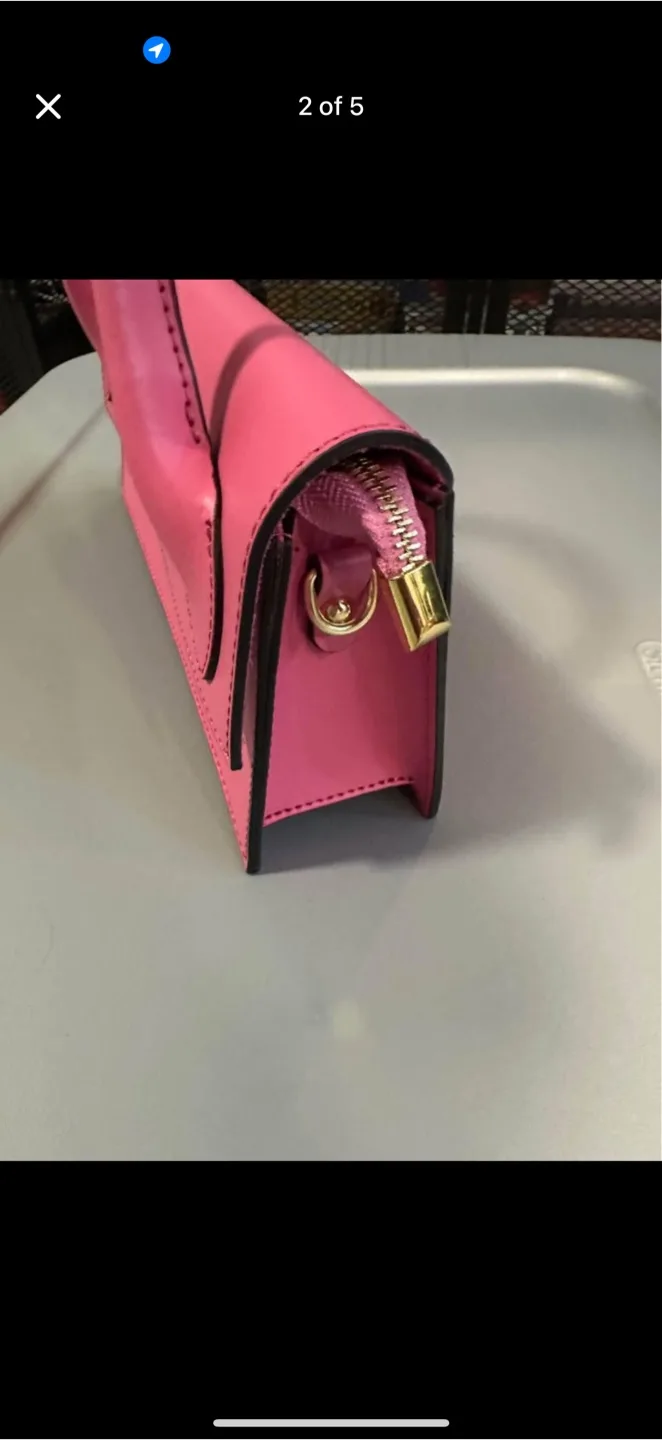 Luana Ferracuti purse image indicator(2)