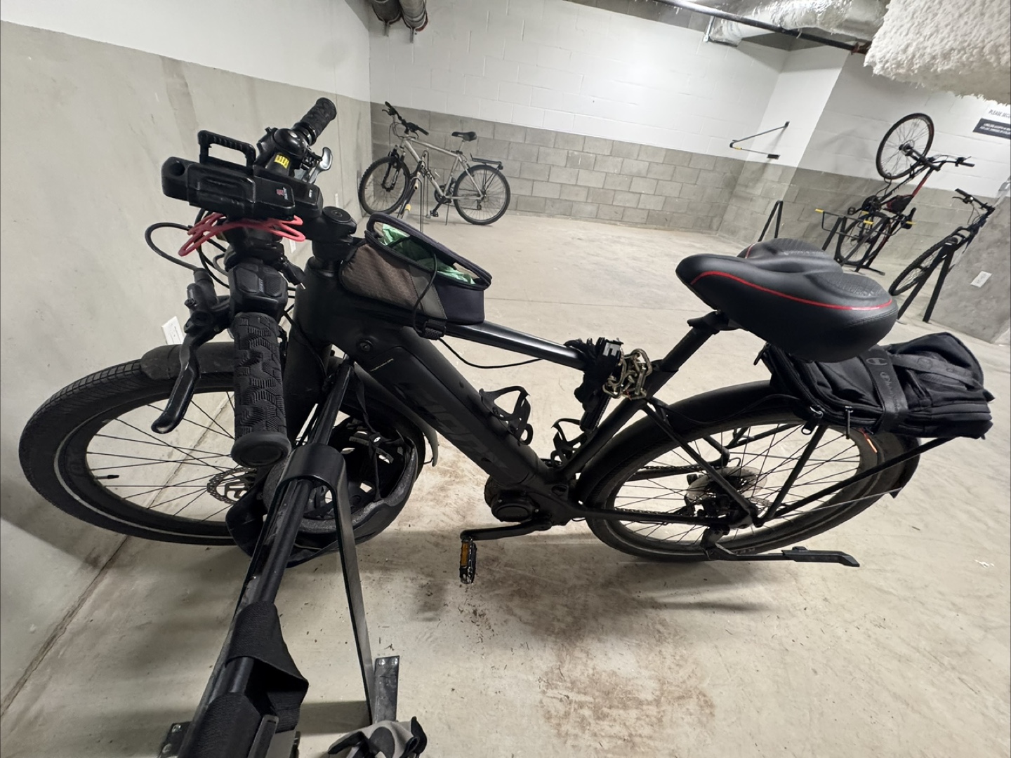 Giant Electric Bike ES + - photo 2