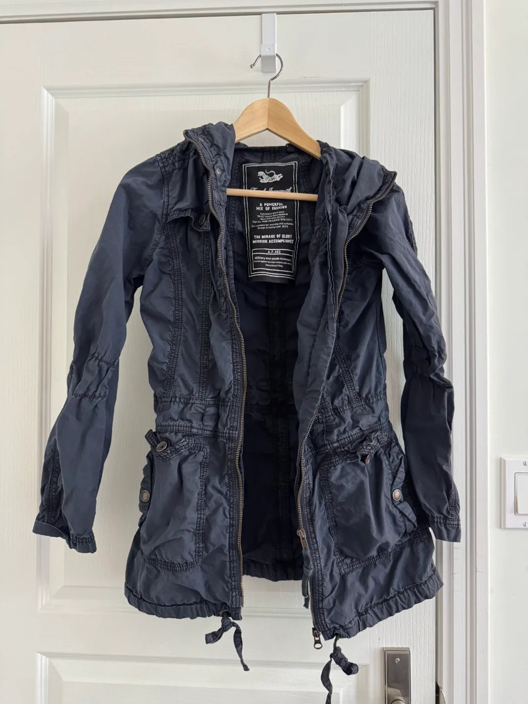 Jacket thumbnail