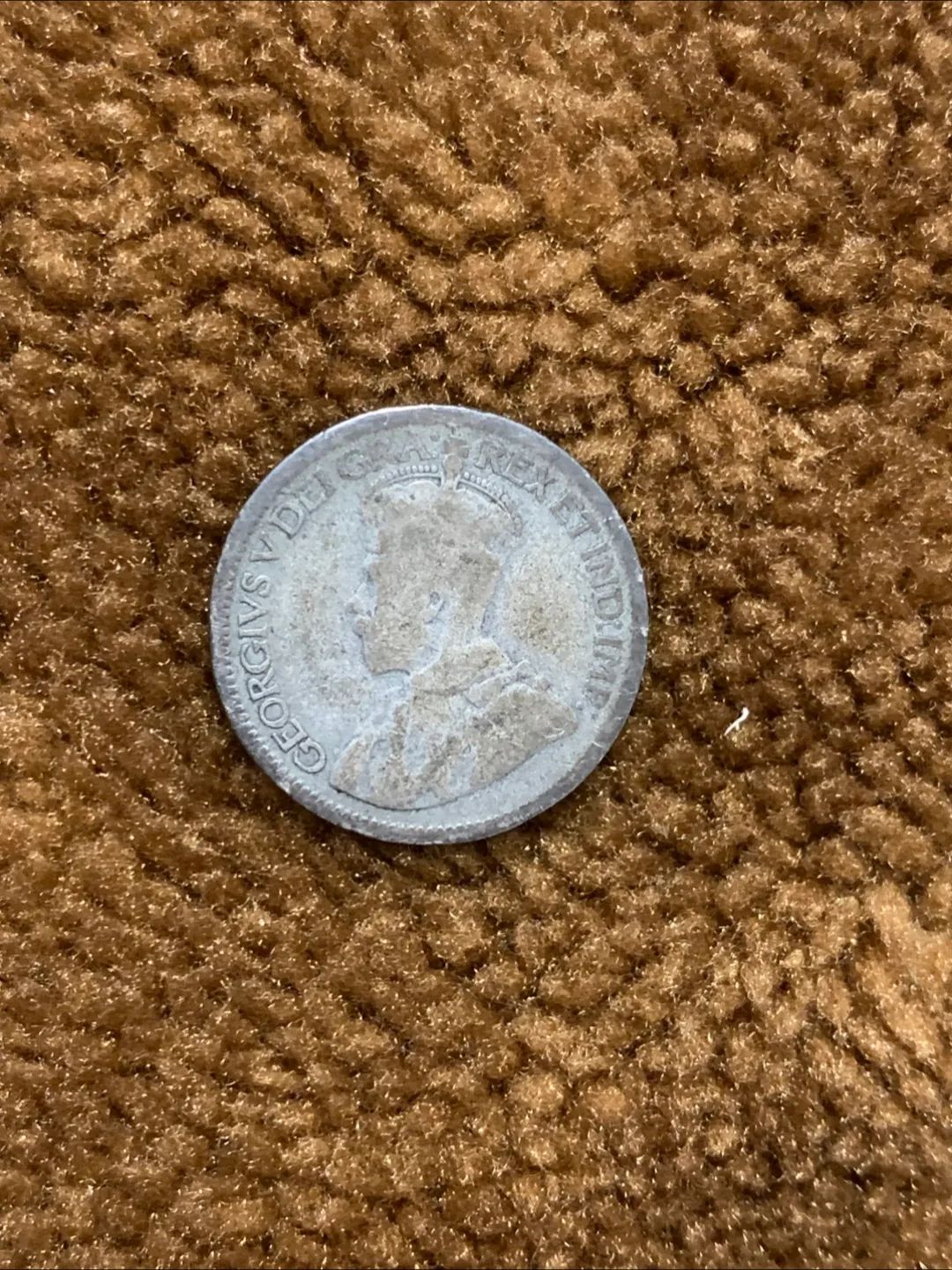 Vintage 1930 silver Canadian Dime thumbnail