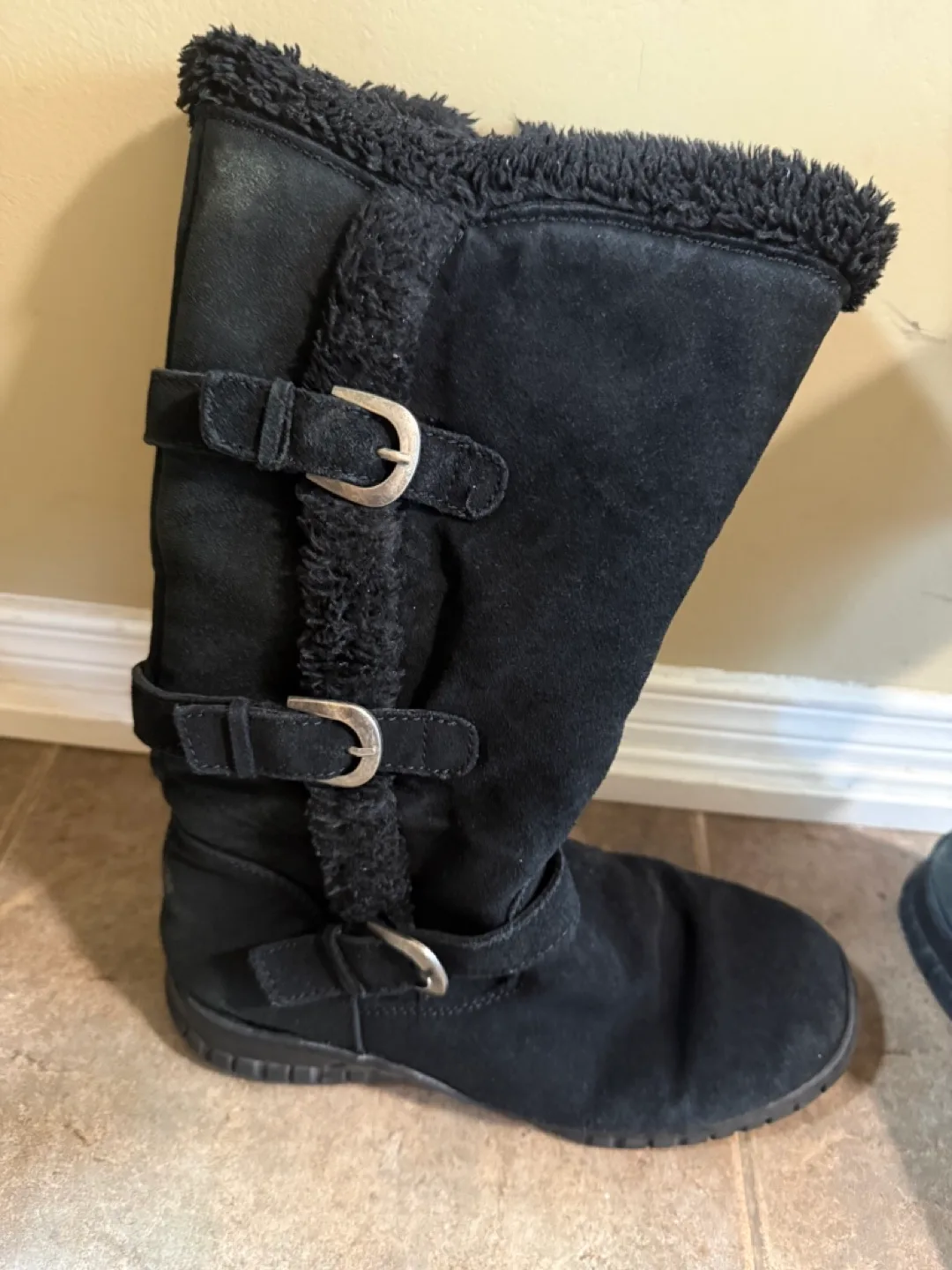 Black Winter Boots with Buckles 🍁🇨🇦 image indicator(3)