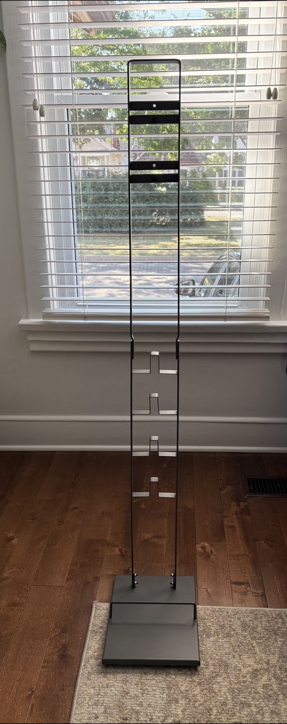 Dyson Cordless Vacuum Stand - Metal Storage Stand