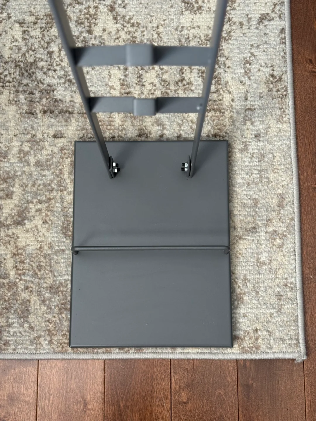 Dyson Cordless Vacuum Stand - Metal Storage Stand image indicator(6)