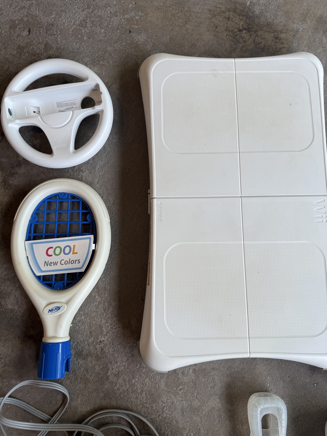 Wii Nintendo set heavily accessorised with disks. - photo 5
