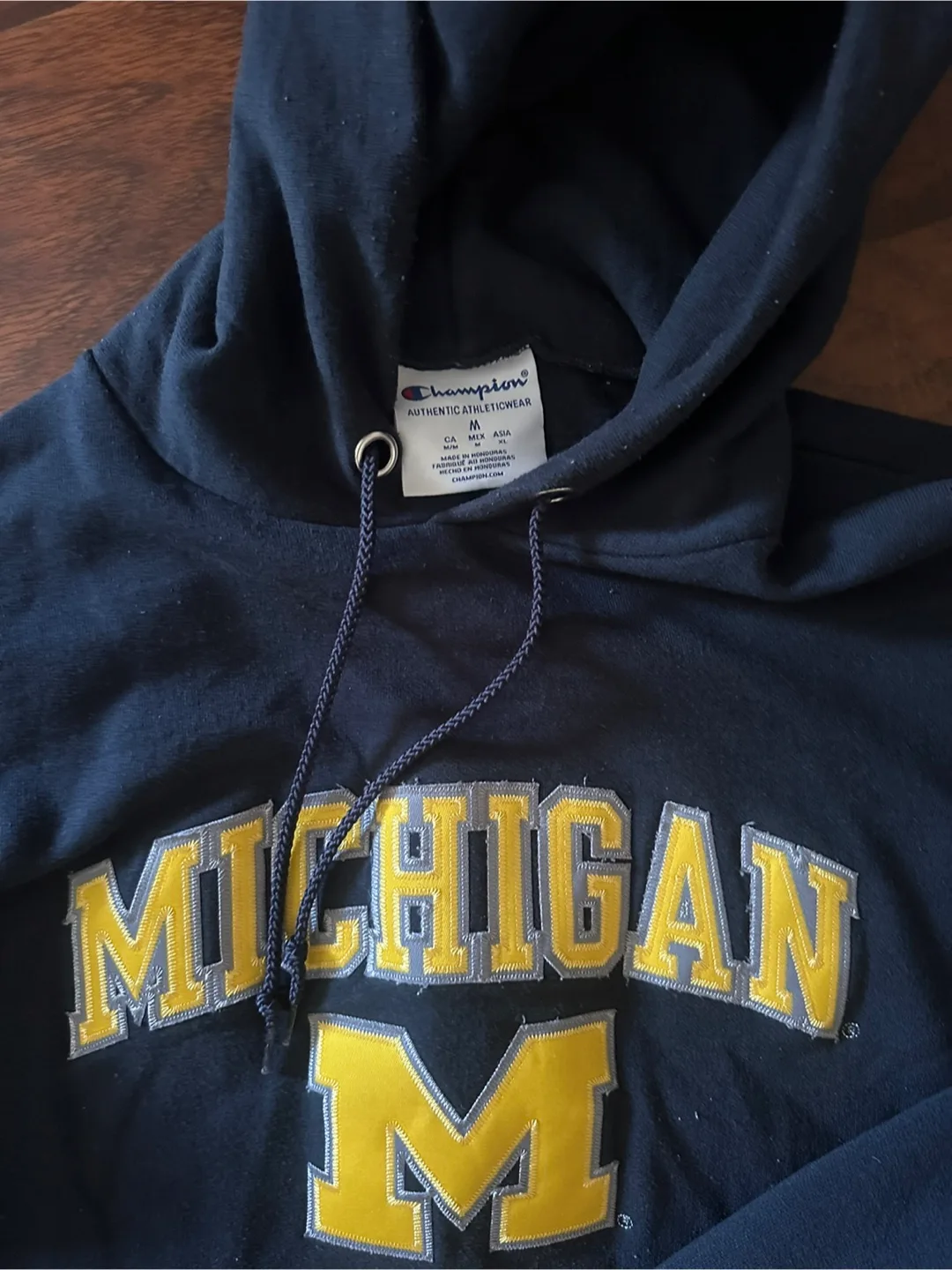 Champion Michigan Hoodie - Size M image indicator(2)