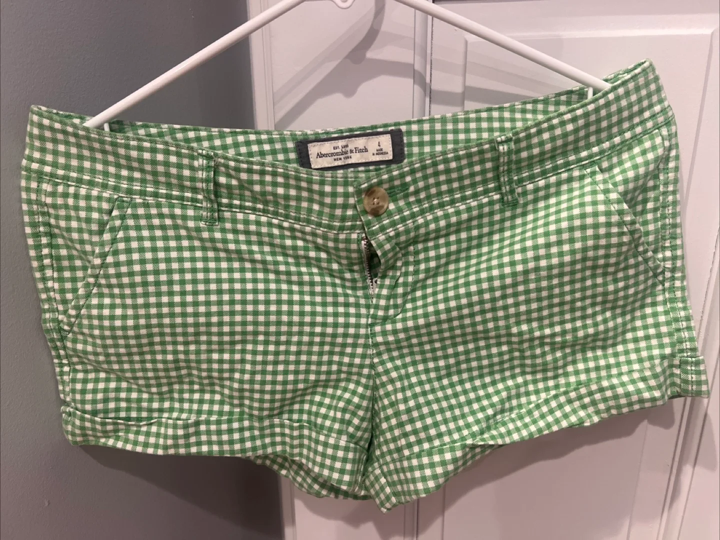 Abercrombie & Fitch Green Gingham Shorts - Size 4 thumbnail