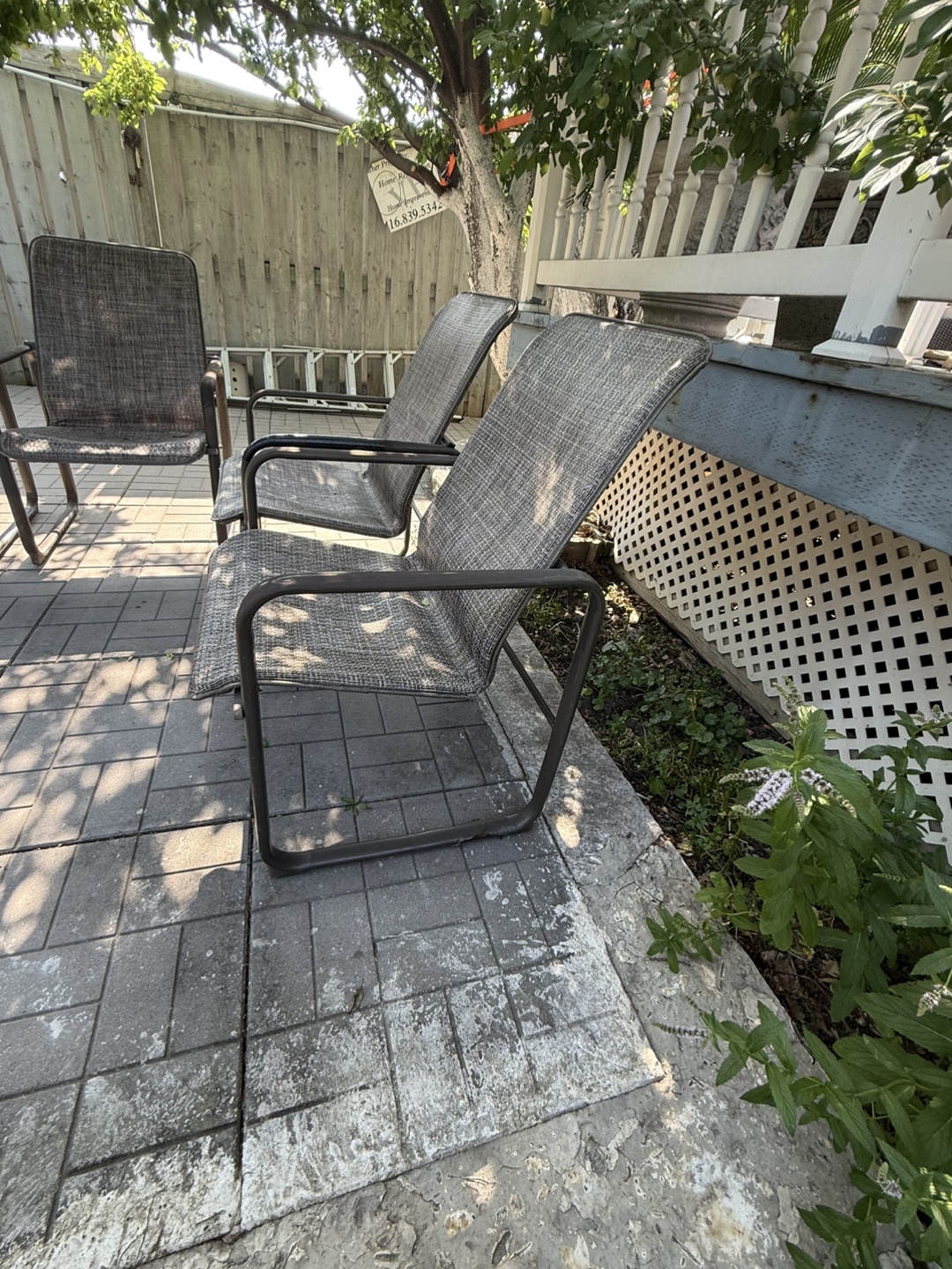 Set of Four Outdoor Patio Chairs🇨🇦 - photo 2